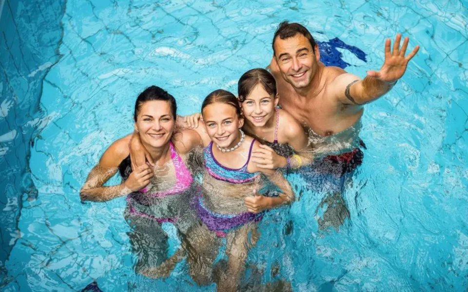 Vánoční poukazy do Aquapalace Praha – dárek, který potěší každého
