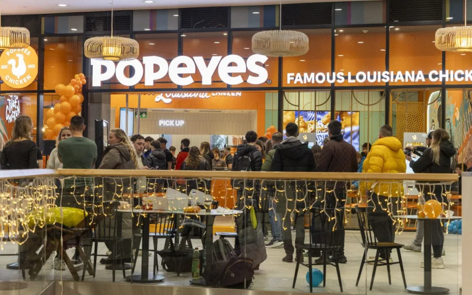 V Olomouci otevřela první pobočka Popeyes, v ČR již patnáctá