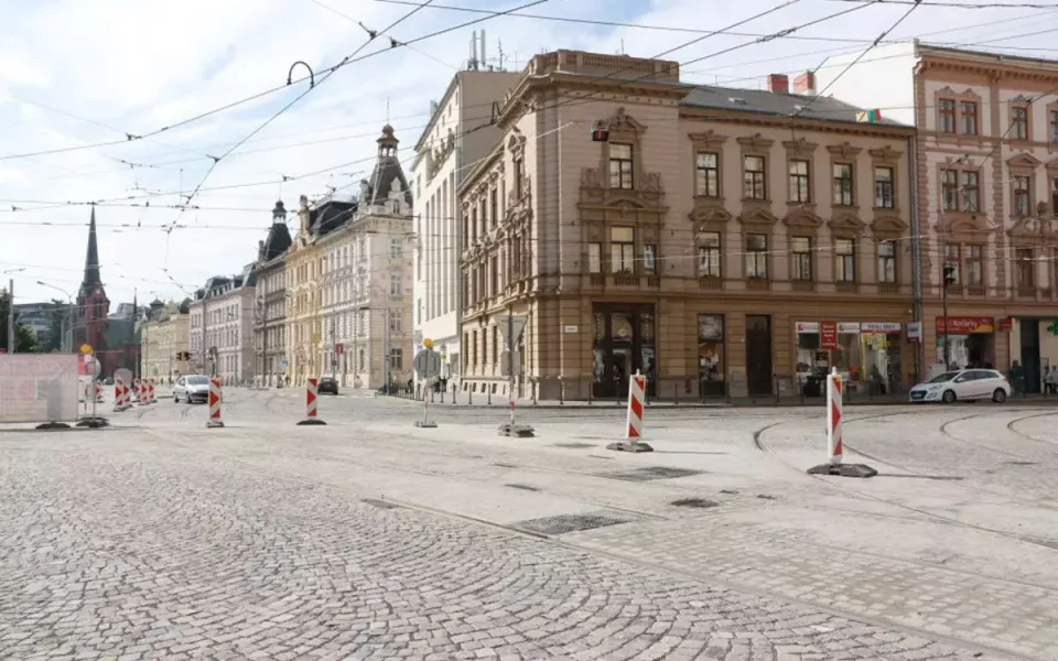 Křižovatku na náměstí Národních hrdinů čekají úpravy - ilustrační foto