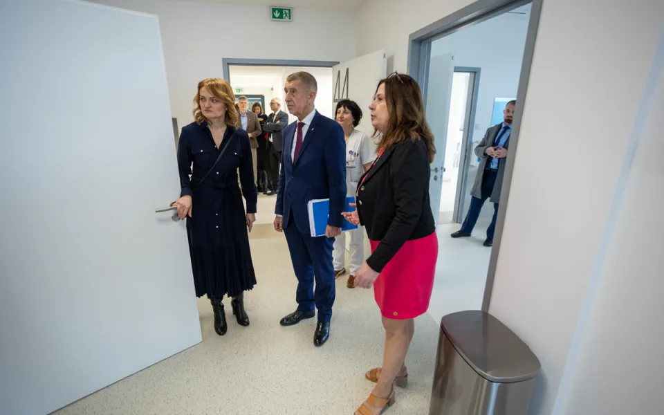 Nová onkologie FN Olomouc brzy otevře. Navštívil ji i premiér Babiš