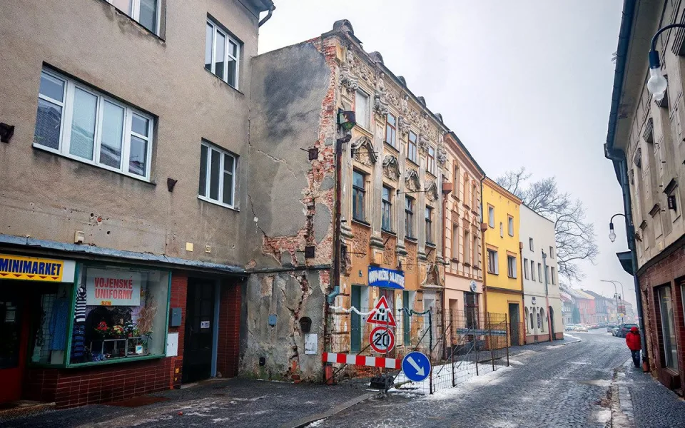 Zchátralý dům v centru Litovle chtělo město koupit v dražbě