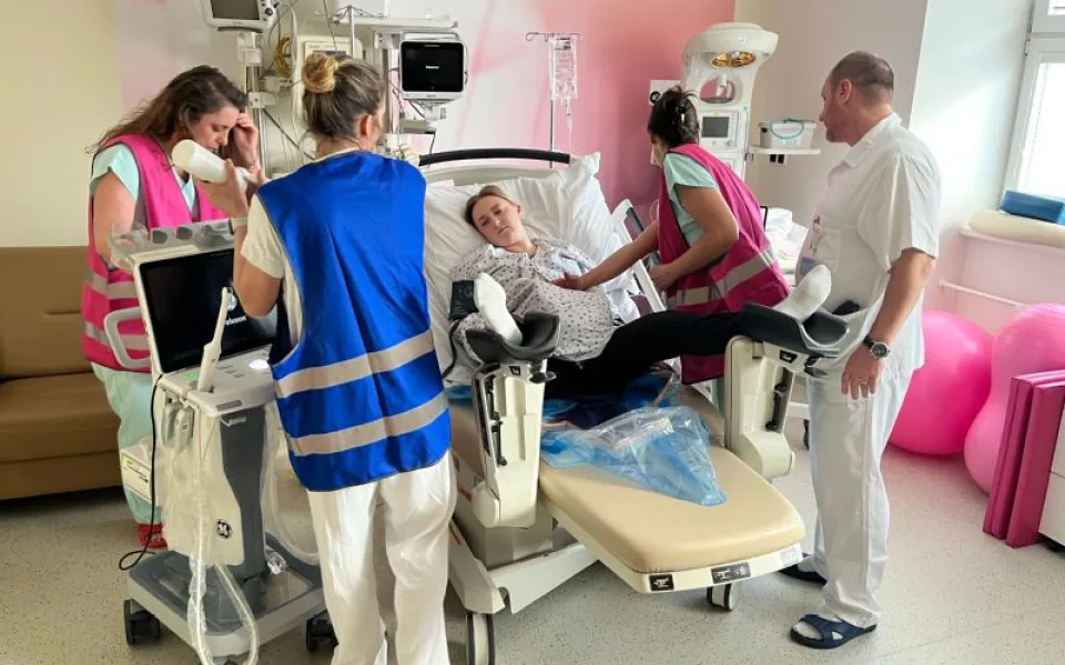 Ve Šternberku simulovali drama na sále. Šlo o výcvik porodníků