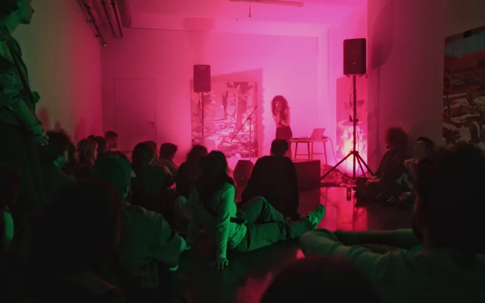 koncert Aimee Zia v nacucky! foto (c) Kristýna Slavíková a Eliška Koukolová