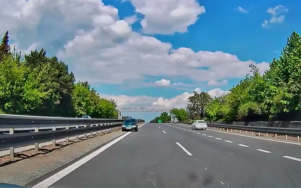 VIDEO: Do auta už nikdy nesednu. Šestaosmdesátiletý senior jel po dálnici z Prostějova v protisměru
