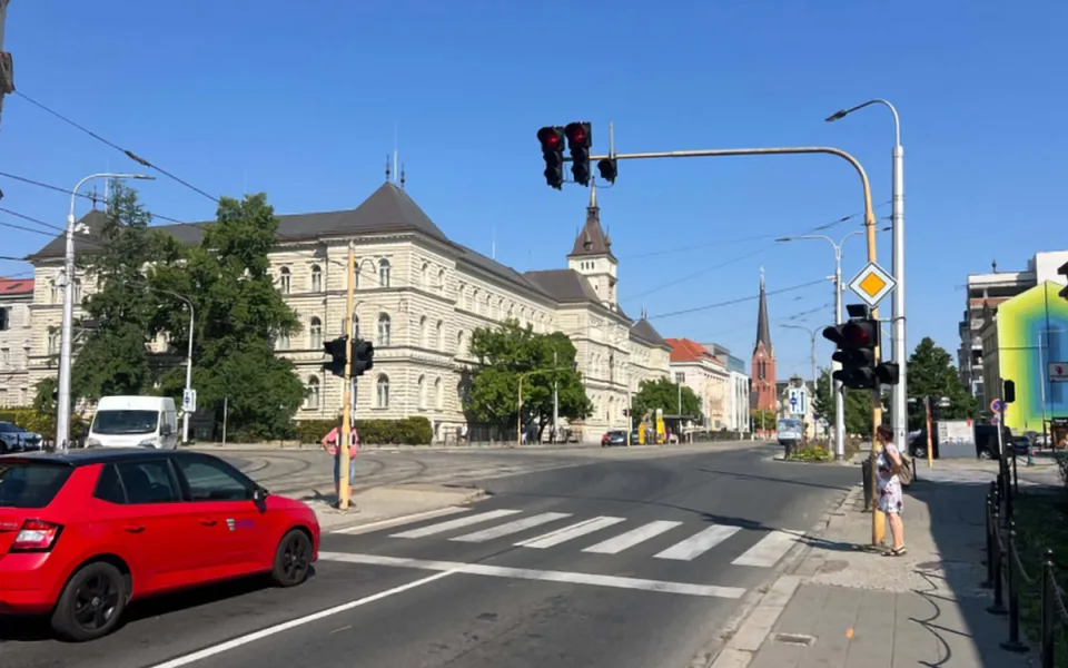 Křižovatka ulic Havlíčkova a třída Svobody v centru Olomouce - ilustrační foto