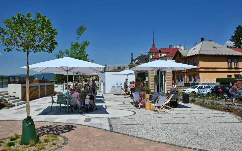 nábřeží