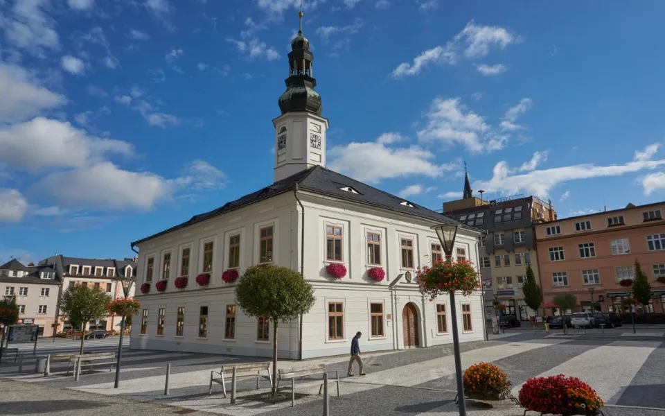 Jeseník chce pomoci mladým rodinám. Nabízí čtyři startovací byty