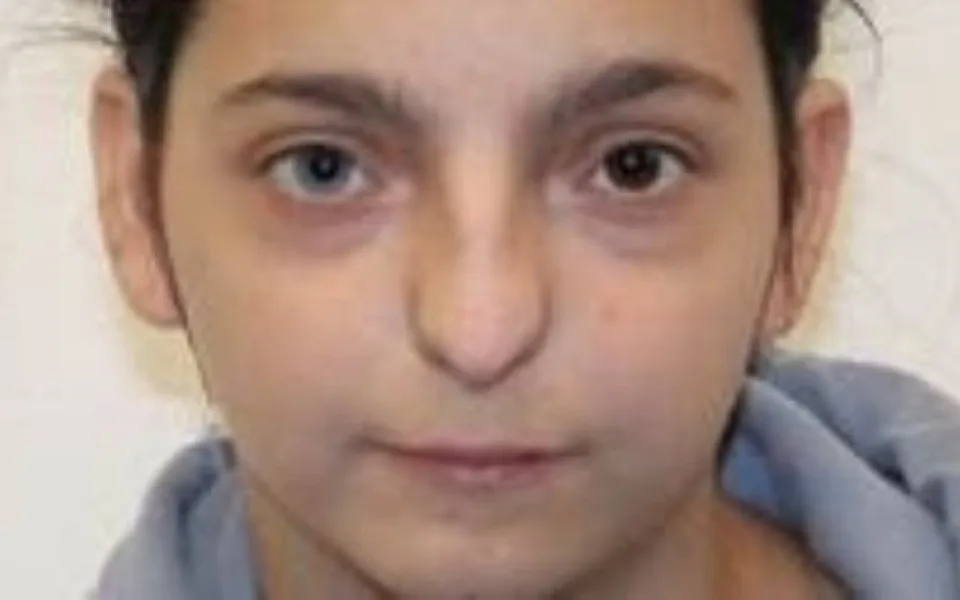 Policie pátrá po dívce, která utekla z dětského domova v Hranicích. Neviděli jste ji?